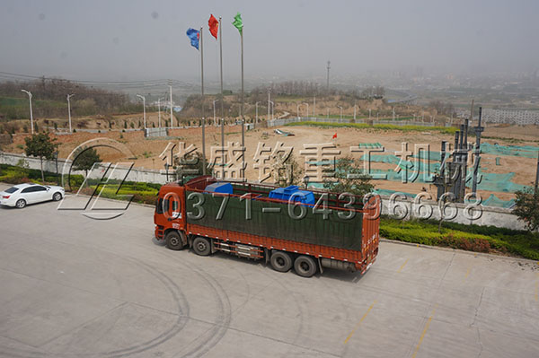 ��݁����C